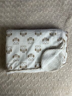 Babe Luxe Tan White Owls Baby Blanket Sherpa Security Lovey